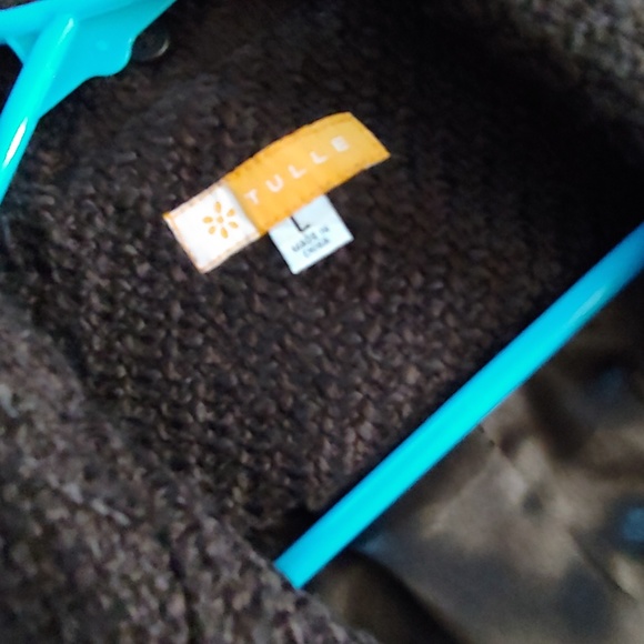 Woman winter coat. - Picture 2 of 4